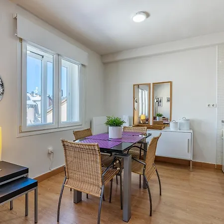 Apartment Candela *