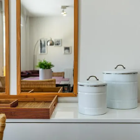 Candela Apartment